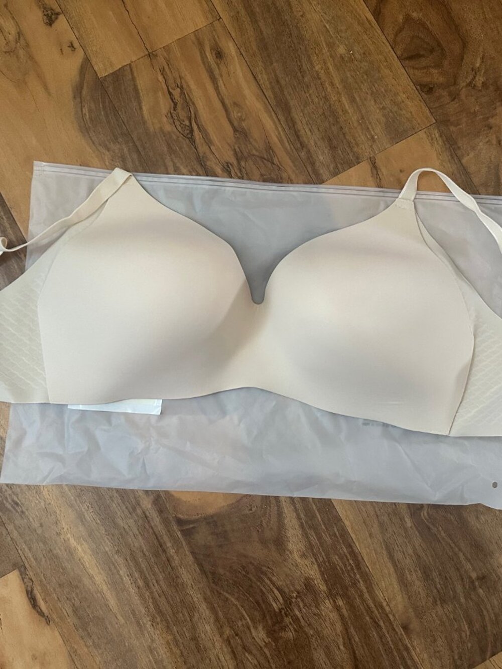Knix Wing Woman Contour Bra Size 8 and 7 NWT